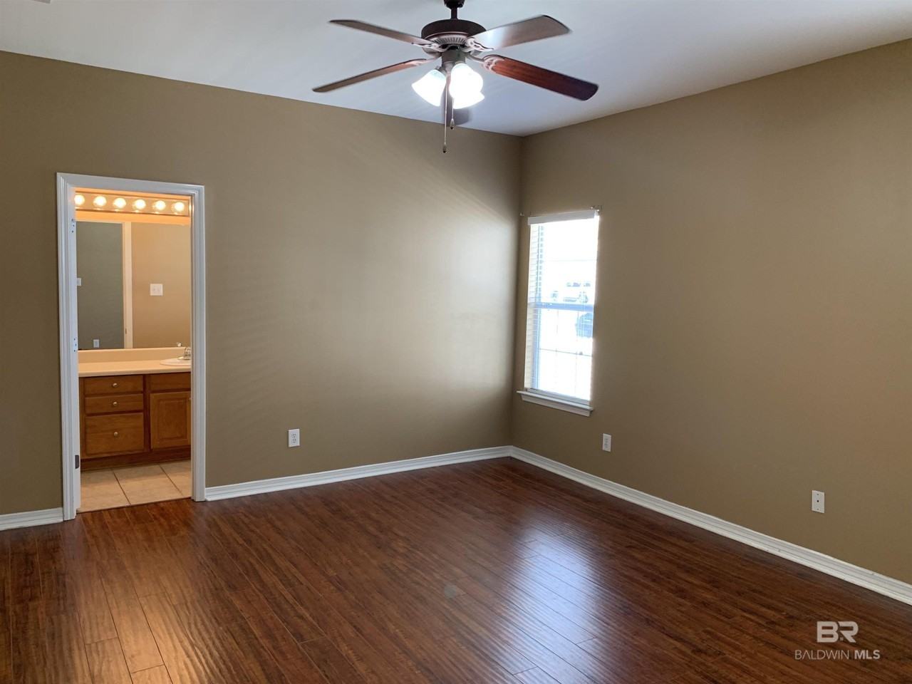29945 Saint Simon St - Photo 6 of 9