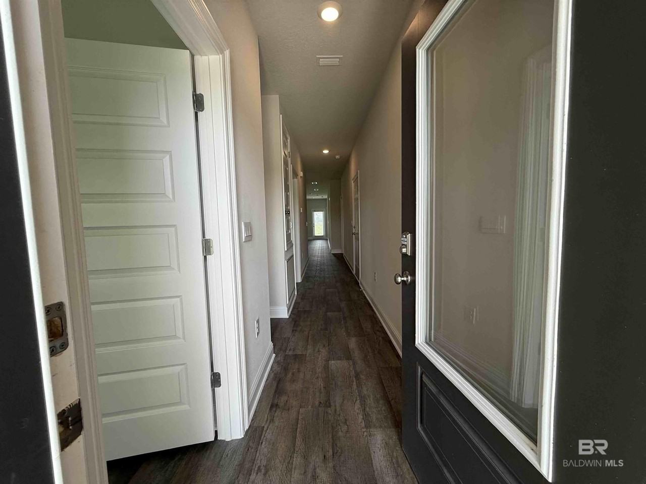 19130 Treehill Ln - Photo 2 of 15