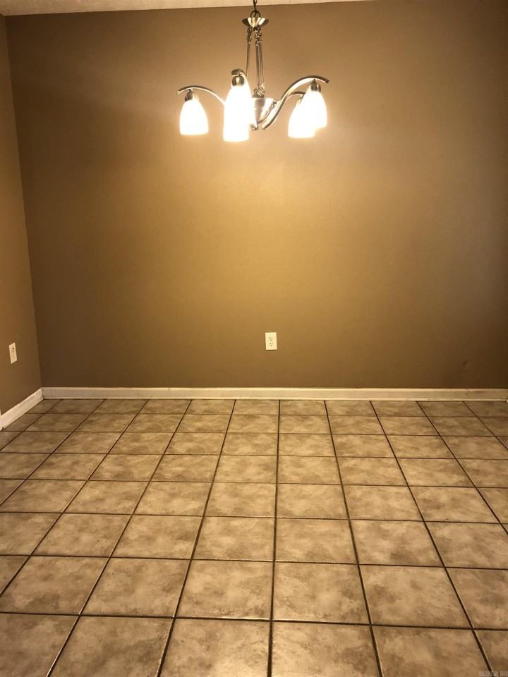 2830 York Ln - Photo 5 of 15