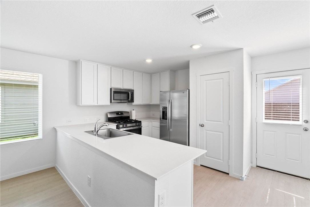 2782 Lannister Ln - Photo 3 of 13