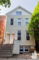 featured image of 1433 W Oakdale Ave #G