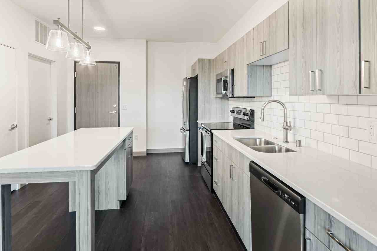 2420 E Capitol Dr #306 - Photo 3 of 24