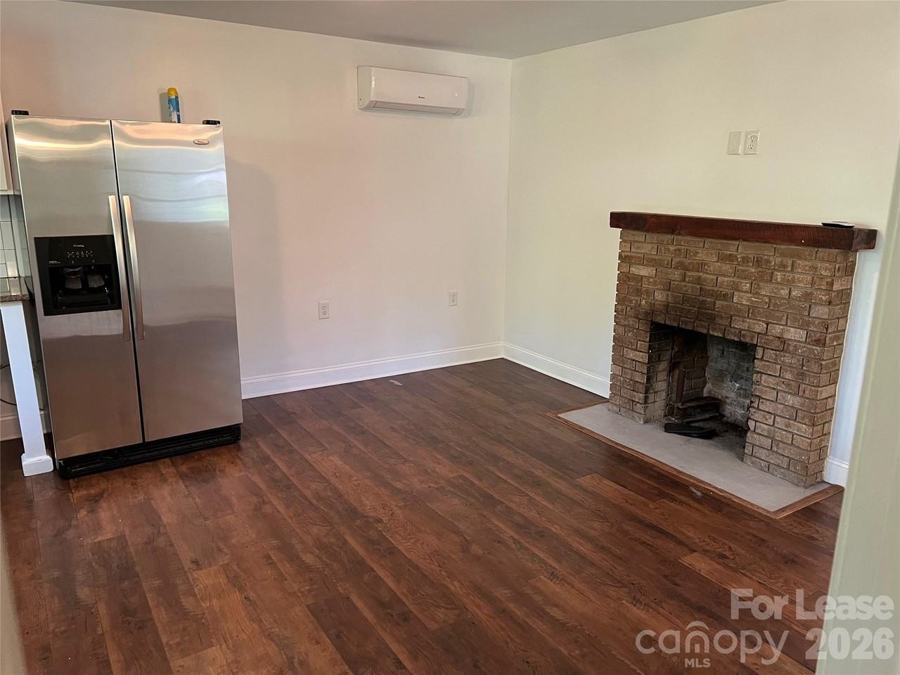 346 Nesbit Ave - Photo 6 of 17