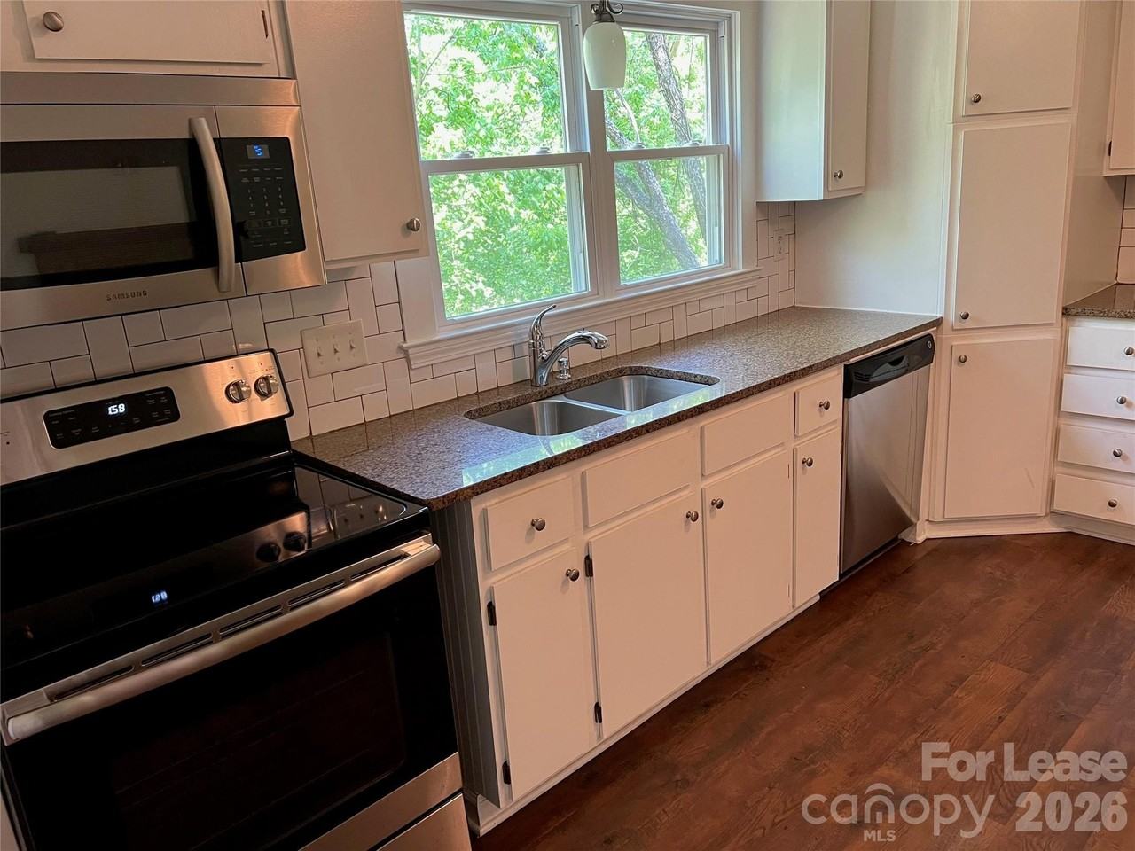 346 Nesbit Ave - Photo 7 of 17