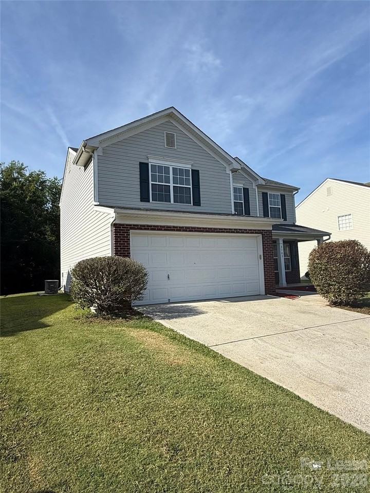 5103 Stowe Derby Dr - Photo 2 of 14