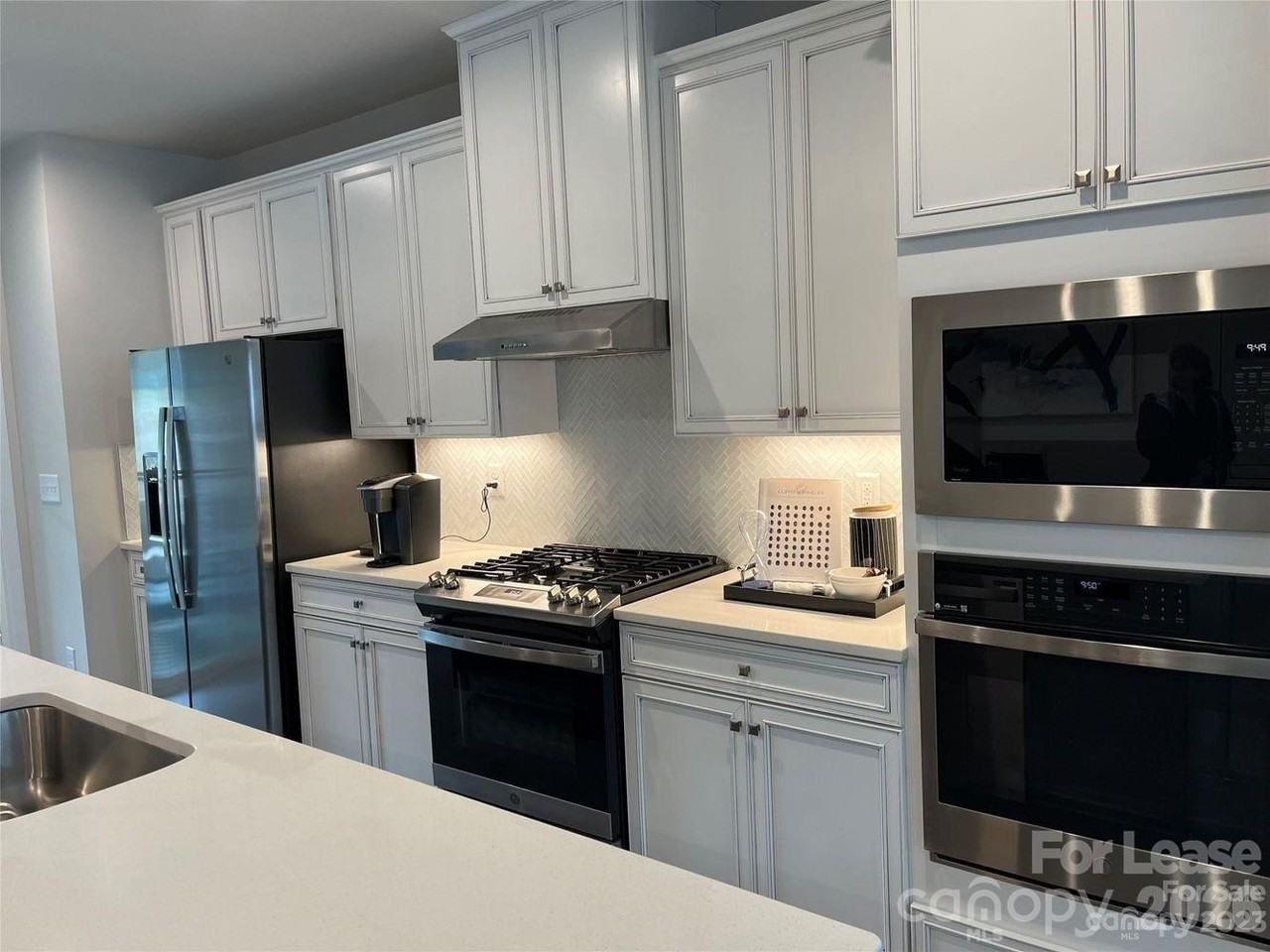 414 Lahinch Dr #5 - Photo 6 of 18