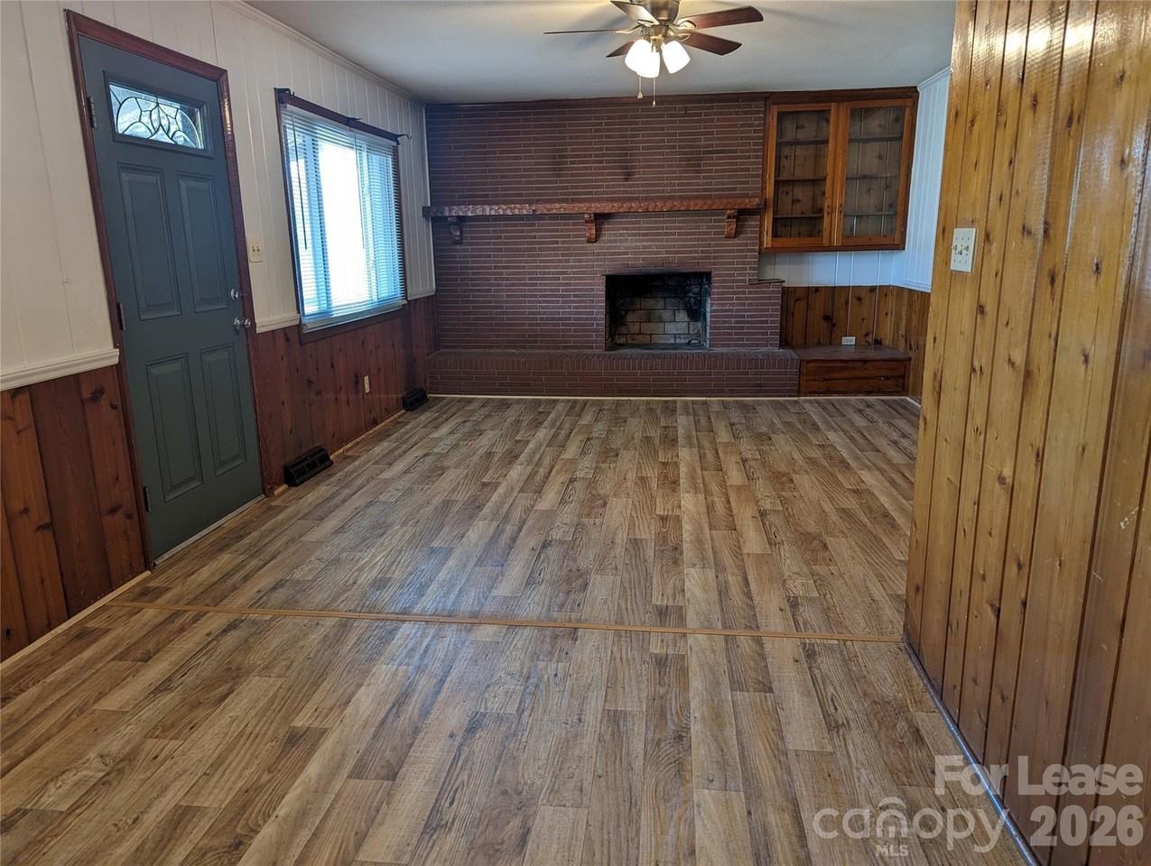 2038 Dale Ave - Photo 4 of 16