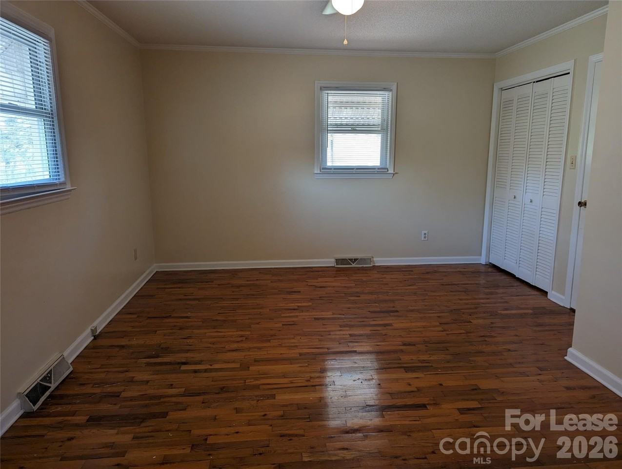 2038 Dale Ave - Photo 7 of 16