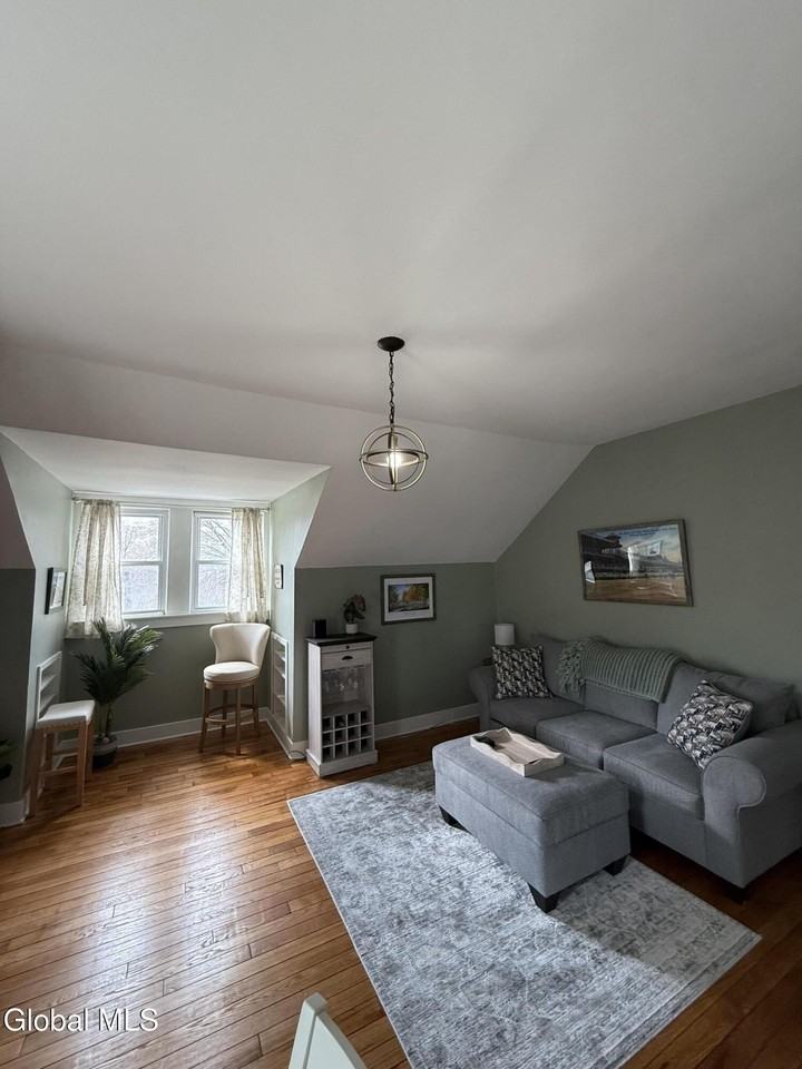 143 Caroline St #6 - Photo 4 of 14
