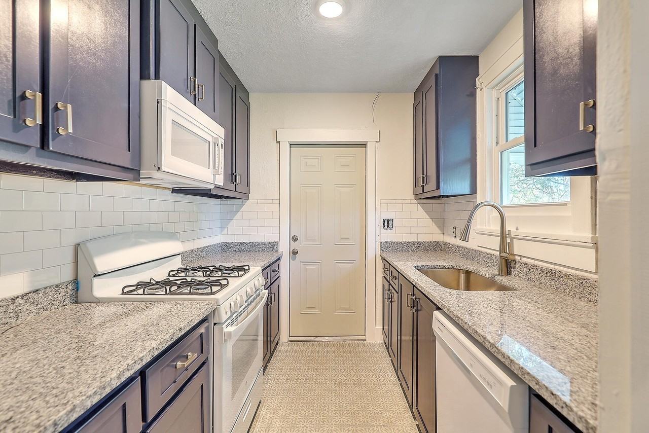 2620 Ranger Dr - Photo 4 of 22