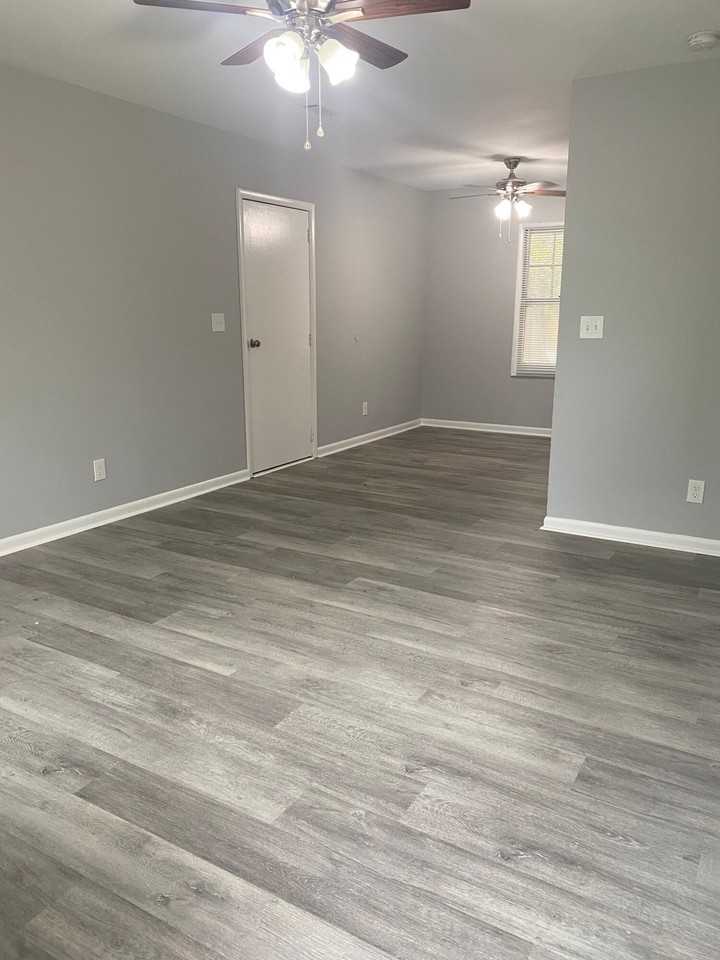 347 Water Oak Dr - Photo 2 of 10