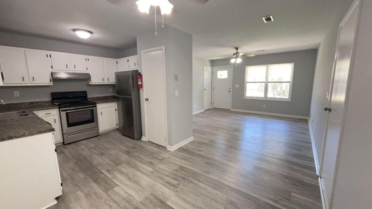 347 Water Oak Dr - Photo 4 of 10