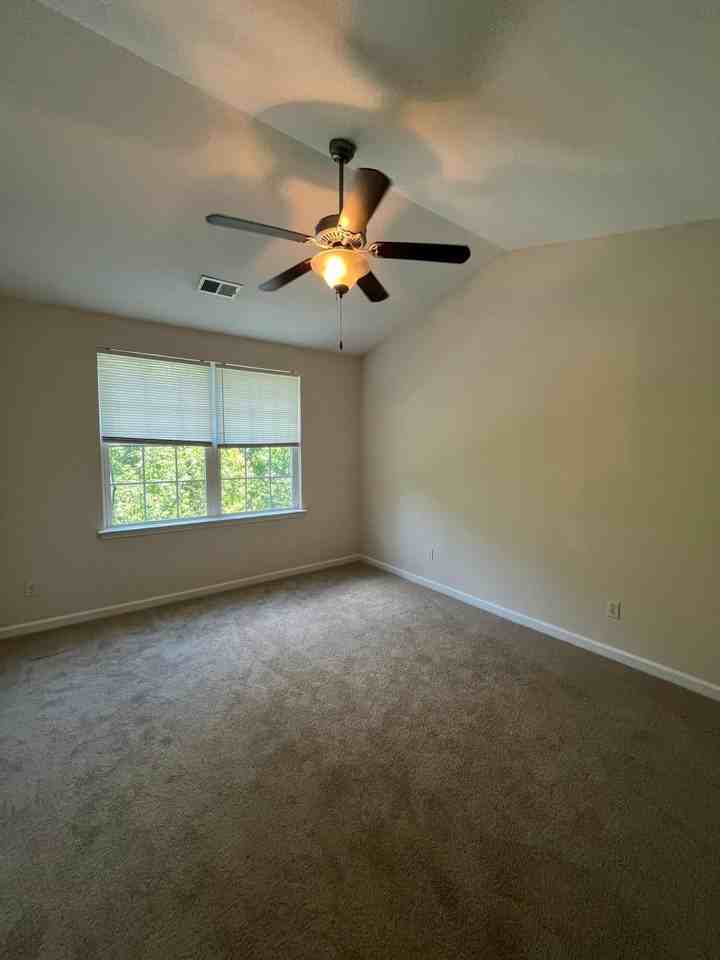 479 Truman Dr - Photo 7 of 12