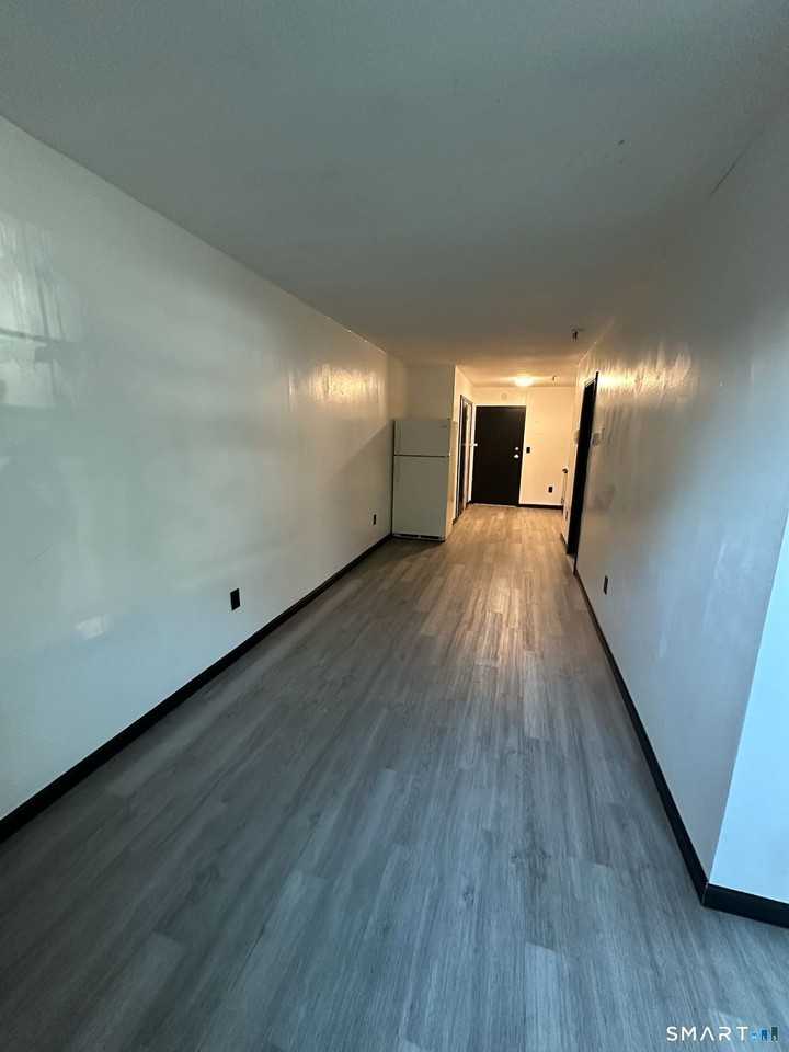 1660 E Main St #1B - Photo 7 of 26