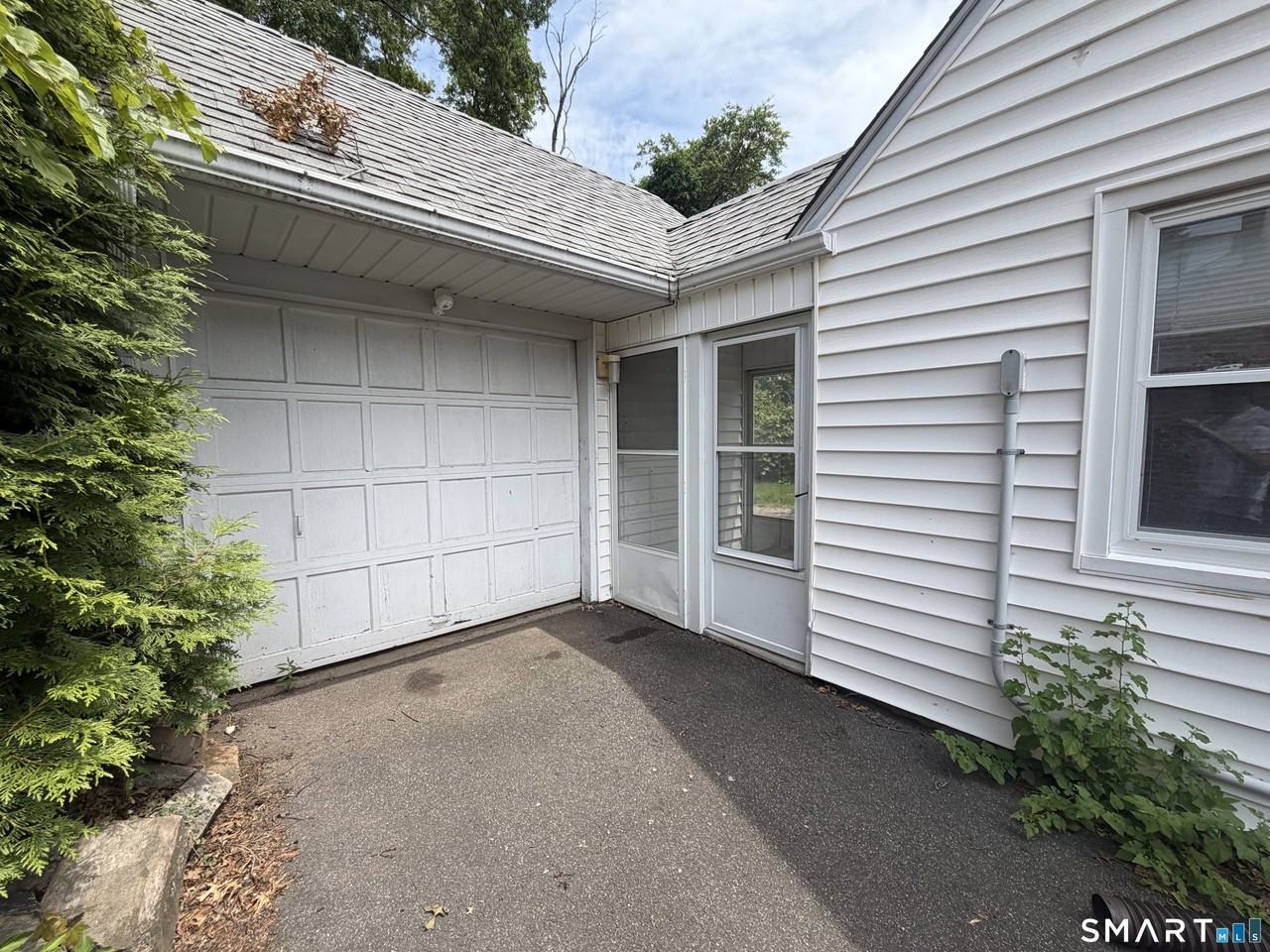 16 Harding Ave - Photo 2 of 15