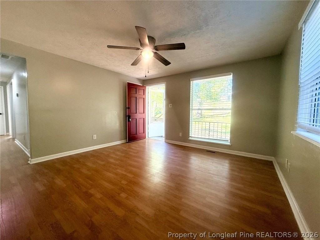 2346 Lake Ave - Photo 2 of 9