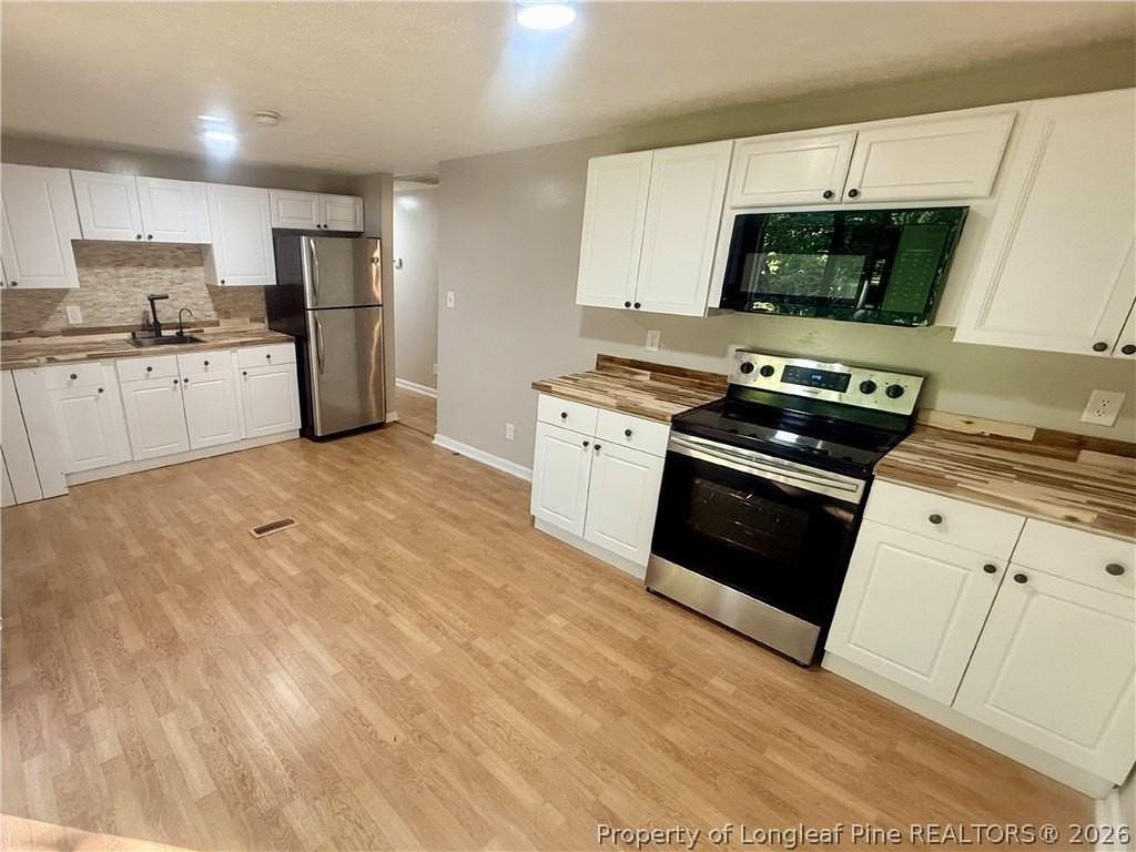 2346 Lake Ave - Photo 3 of 9