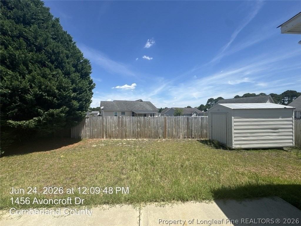 1456 Avoncroft Dr - Photo 4 of 25