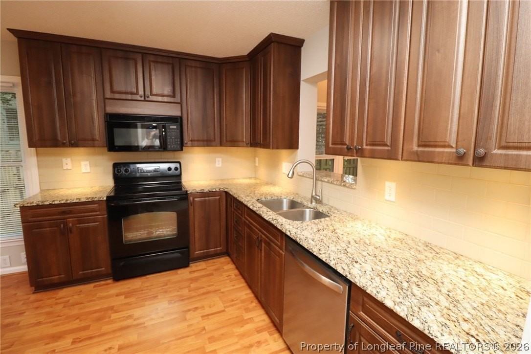 12305 Harcourt Dr - Photo 3 of 42