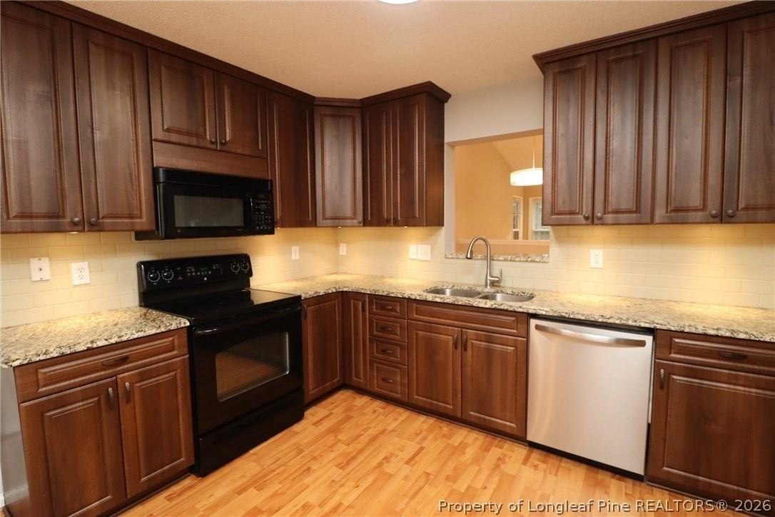 12305 Harcourt Dr - Photo 4 of 42