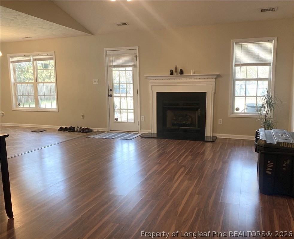 675 Americana Dr - Photo 6 of 18