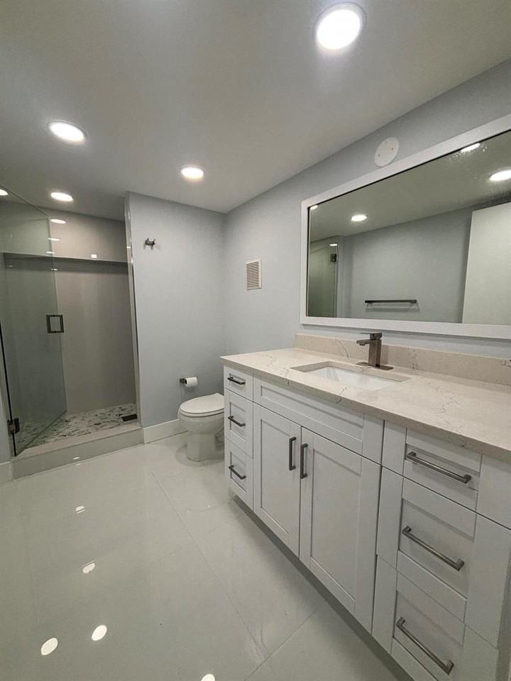 4725 Southwest 62nd Avenue #103 - Photo 5 of 7