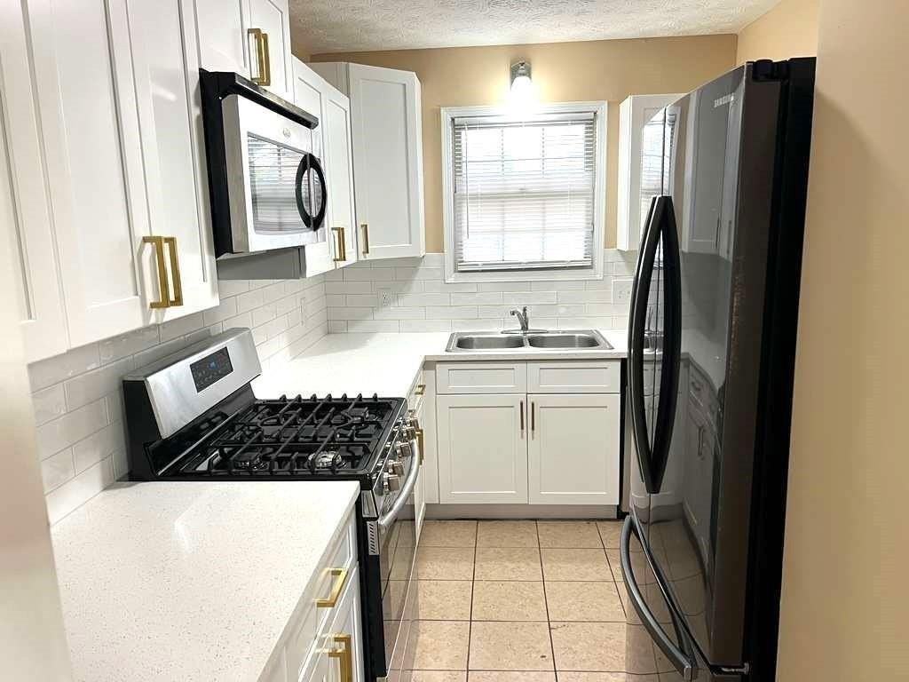 2378 Cove Rd - Photo 7 of 22