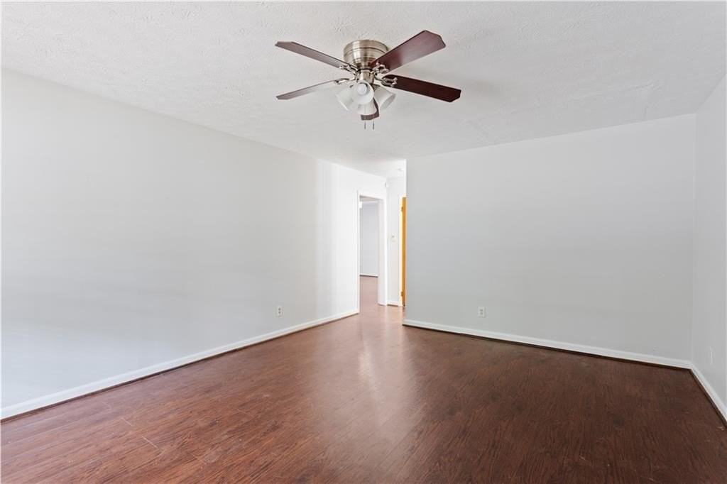 230 Kimberly Way - Photo 4 of 20