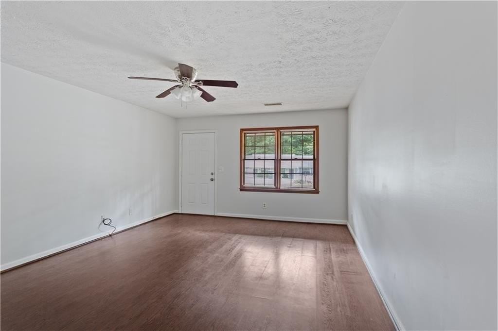 230 Kimberly Way - Photo 5 of 20