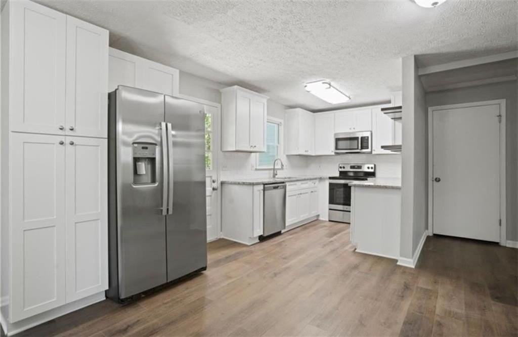 703 Navaho Ct - Photo 4 of 21