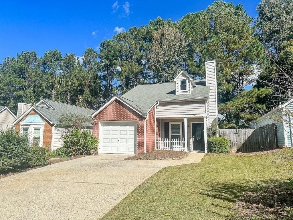 2747 Highland Rdg Nw - Photo 2 of 20