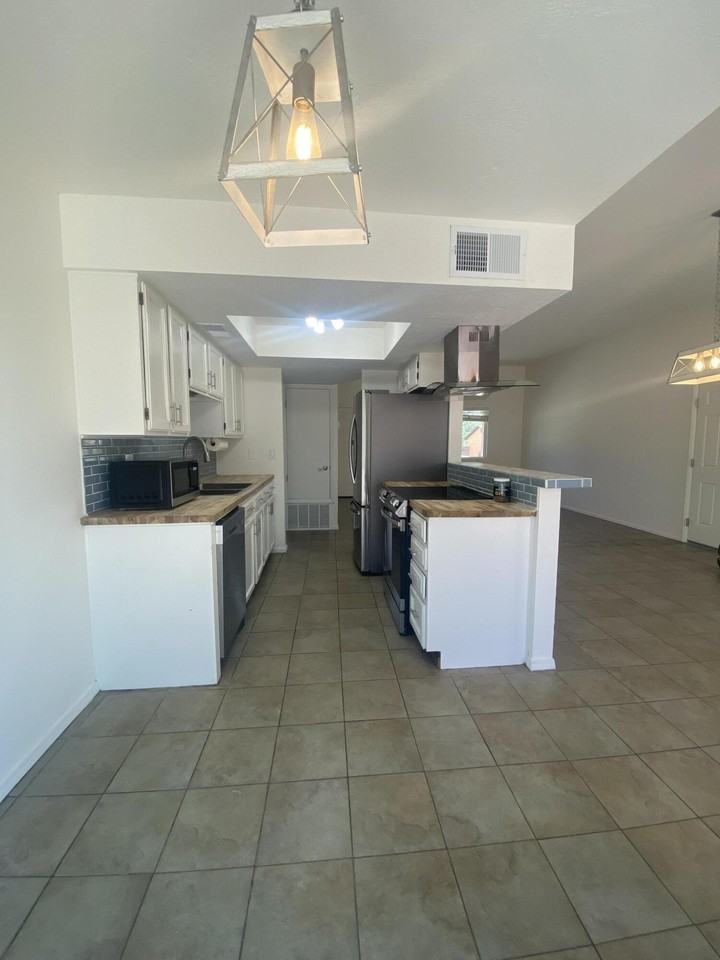 10501 Delicado Pl Ne - Photo 6 of 17