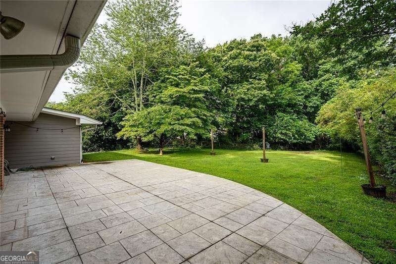 2470 Landeau Cir - Photo 3 of 25