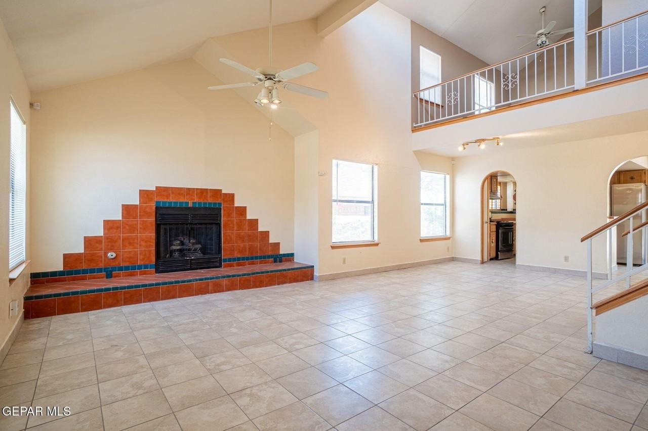 11670 Rufus Brijalba Dr - Photo 4 of 30