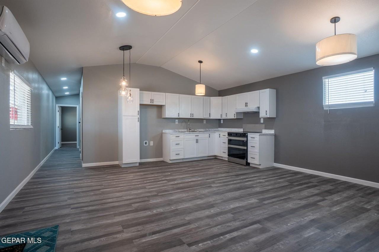 8335 Roseway Dr #2 - Photo 2 of 18
