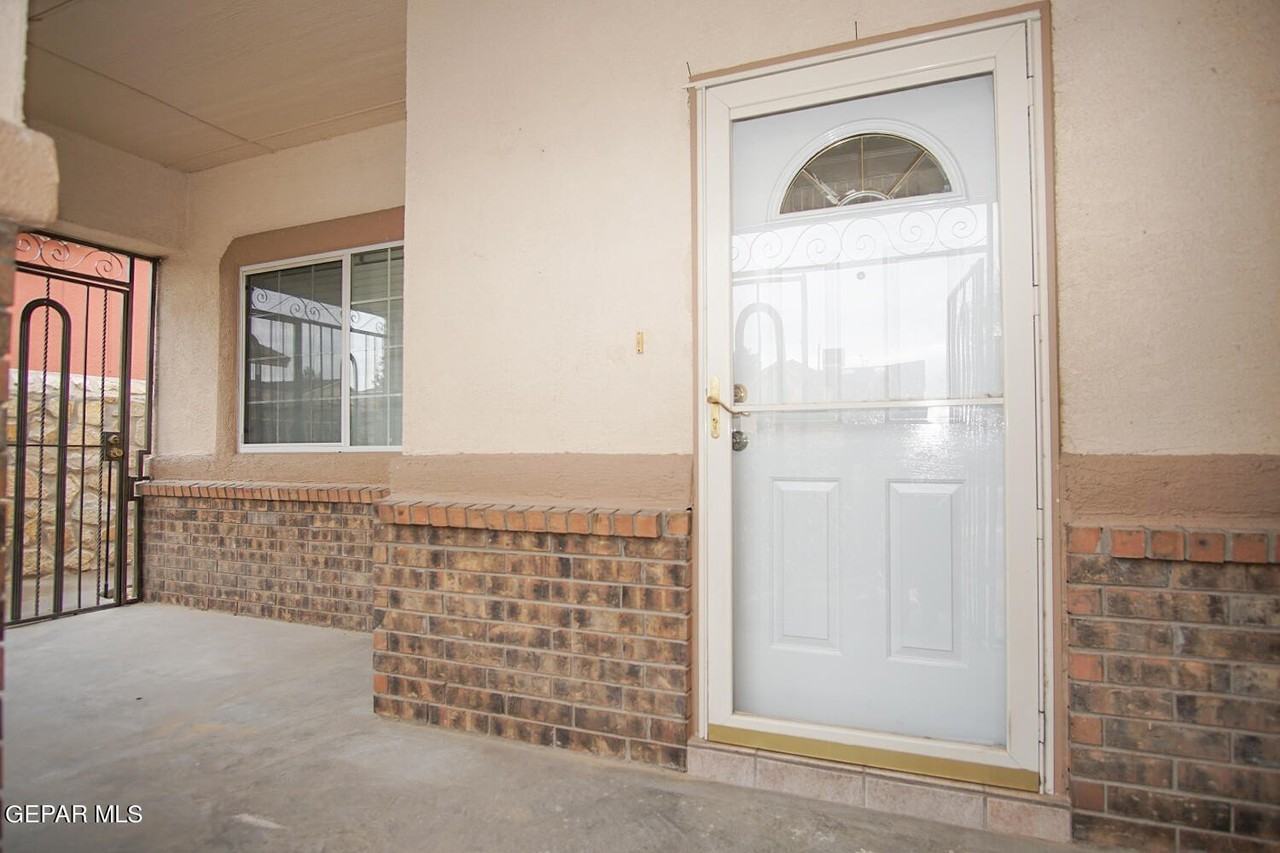 13717 Paseo De Fe Cir - Photo 2 of 27