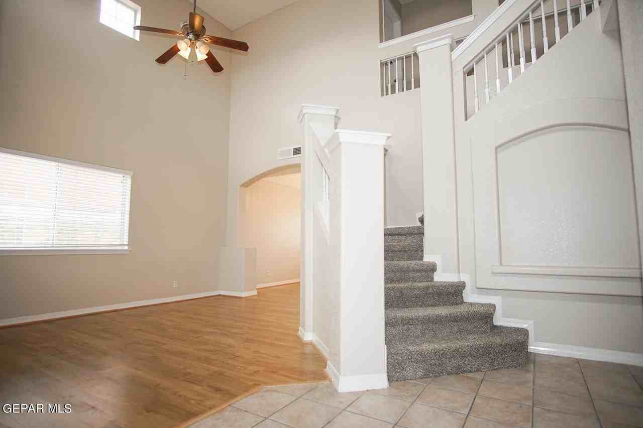 13717 Paseo De Fe Cir - Photo 3 of 27