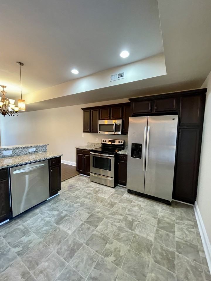 123 Portico St #1 - Photo 7 of 33