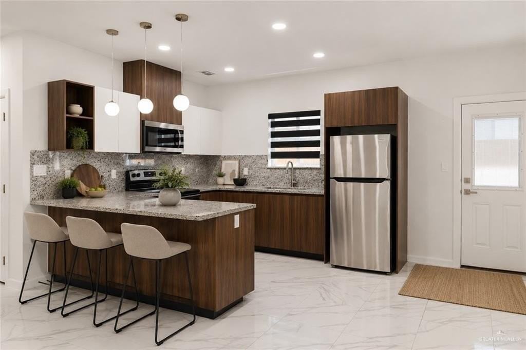 1301 Rosewood Lane #3 - Photo 4 of 9