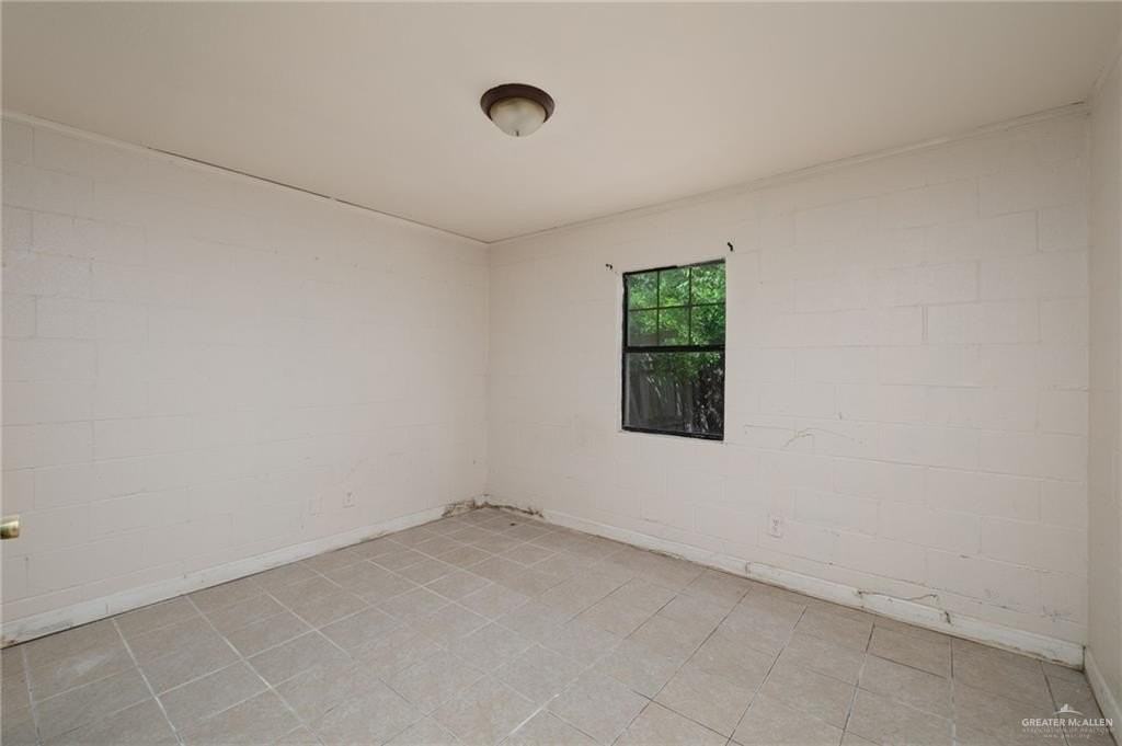 301 Elida St - Photo 7 of 15
