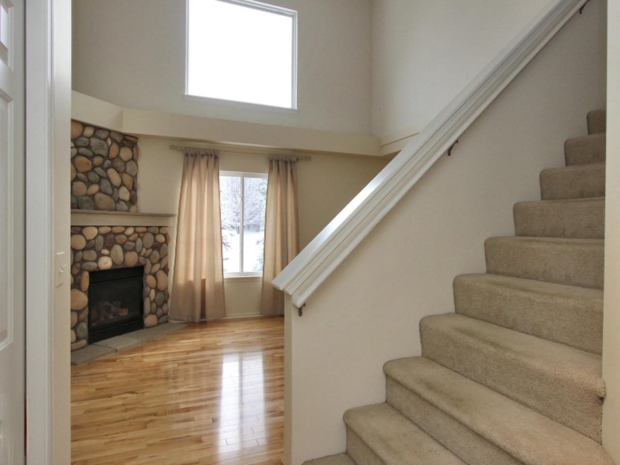 5978 E Lyn Haven Dr Se - Photo 5 of 31