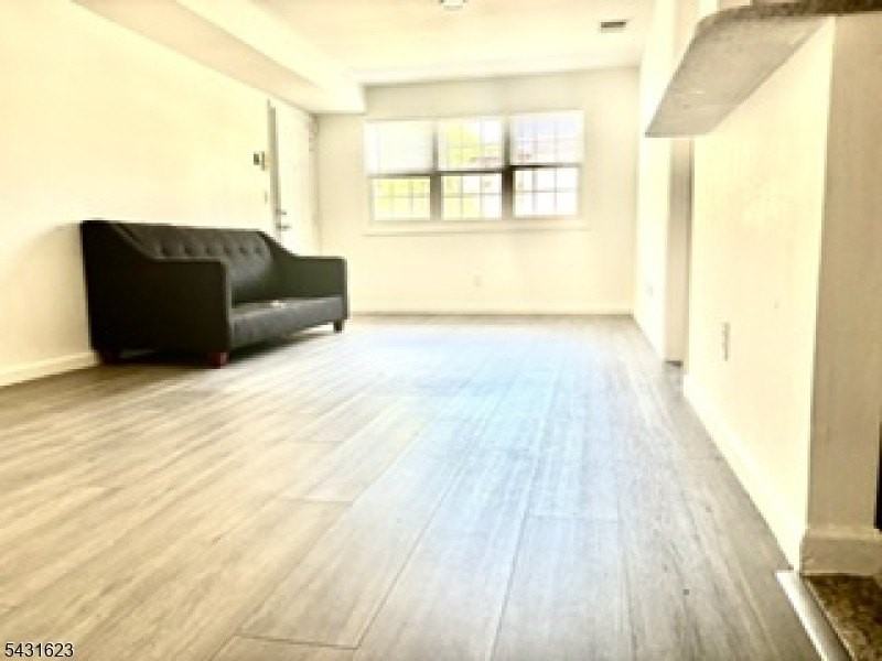 392 College Dr - Photo 3 of 19