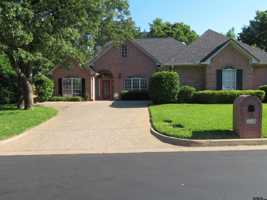 featured image of 2908 Plymouth Cir
