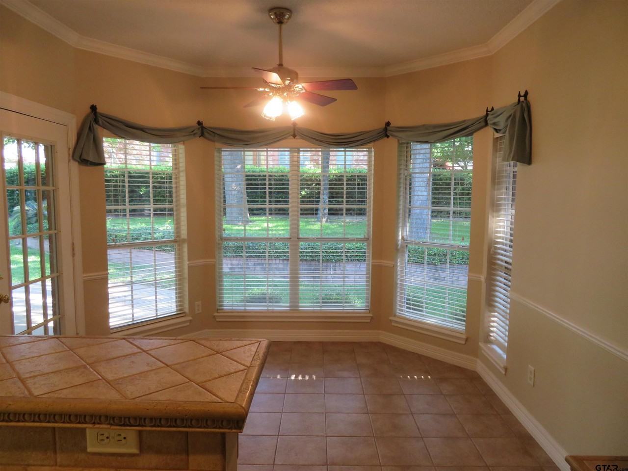 2908 Plymouth Cir - Photo 6 of 24