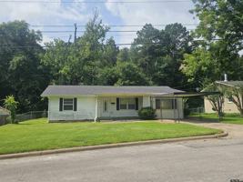 featured image of 1211 Webb St