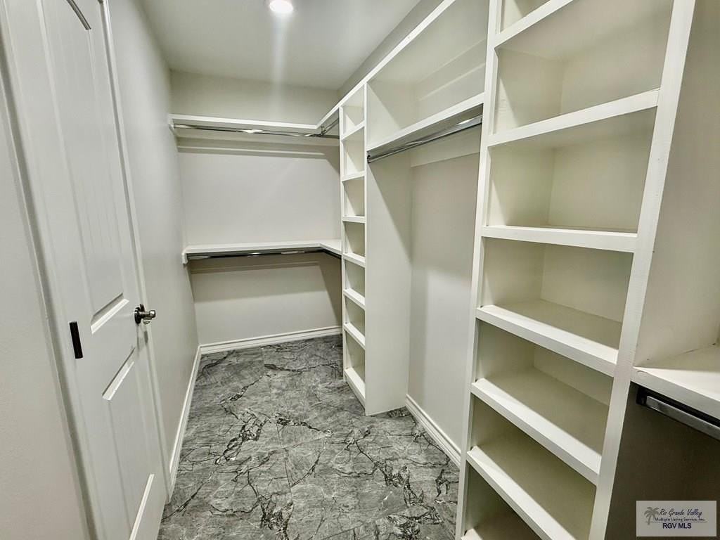 700 Tamarindo Ln - Photo 6 of 14
