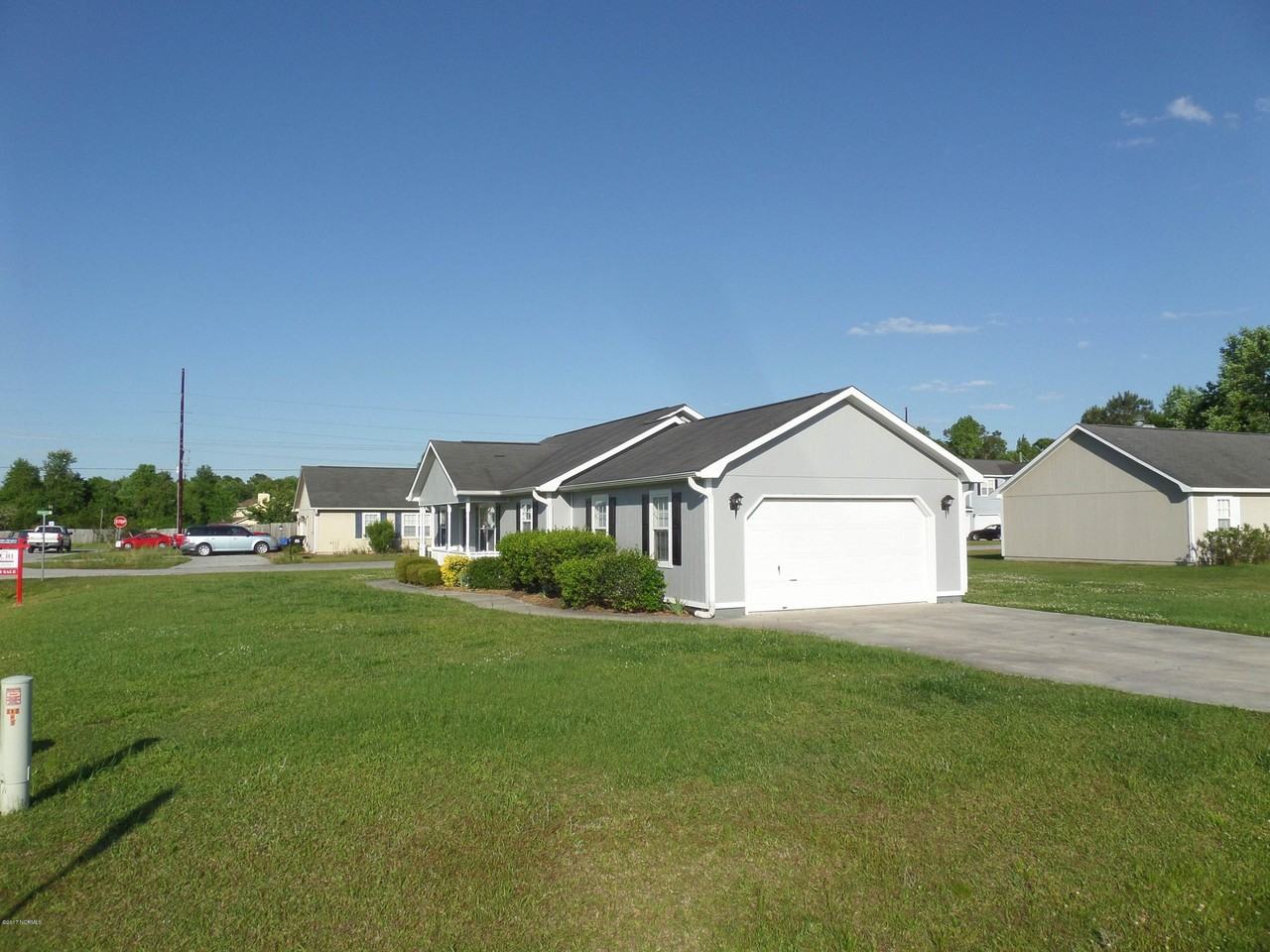 401 Sumrell Way - Photo 5 of 27