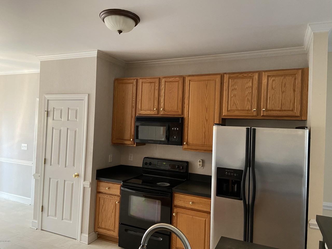 3719 Langston Blvd - Photo 2 of 10