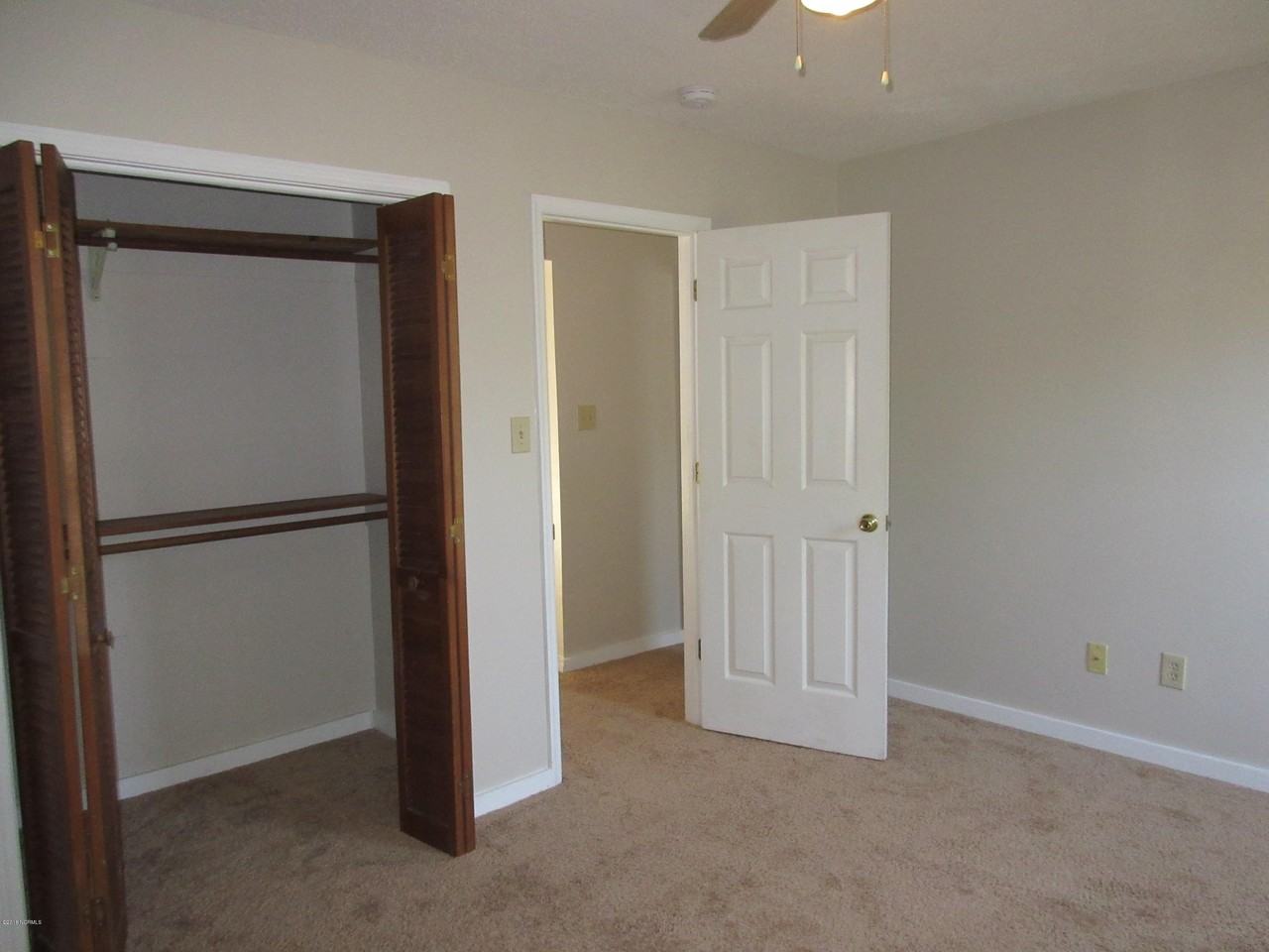 102 Persimmon Ct - Photo 7 of 14