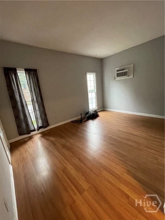 112 Houston St #1 - Photo 4 of 14